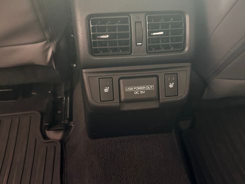 Used 2018 Subaru Outback 3.6R Limited AWD/4WD image 13