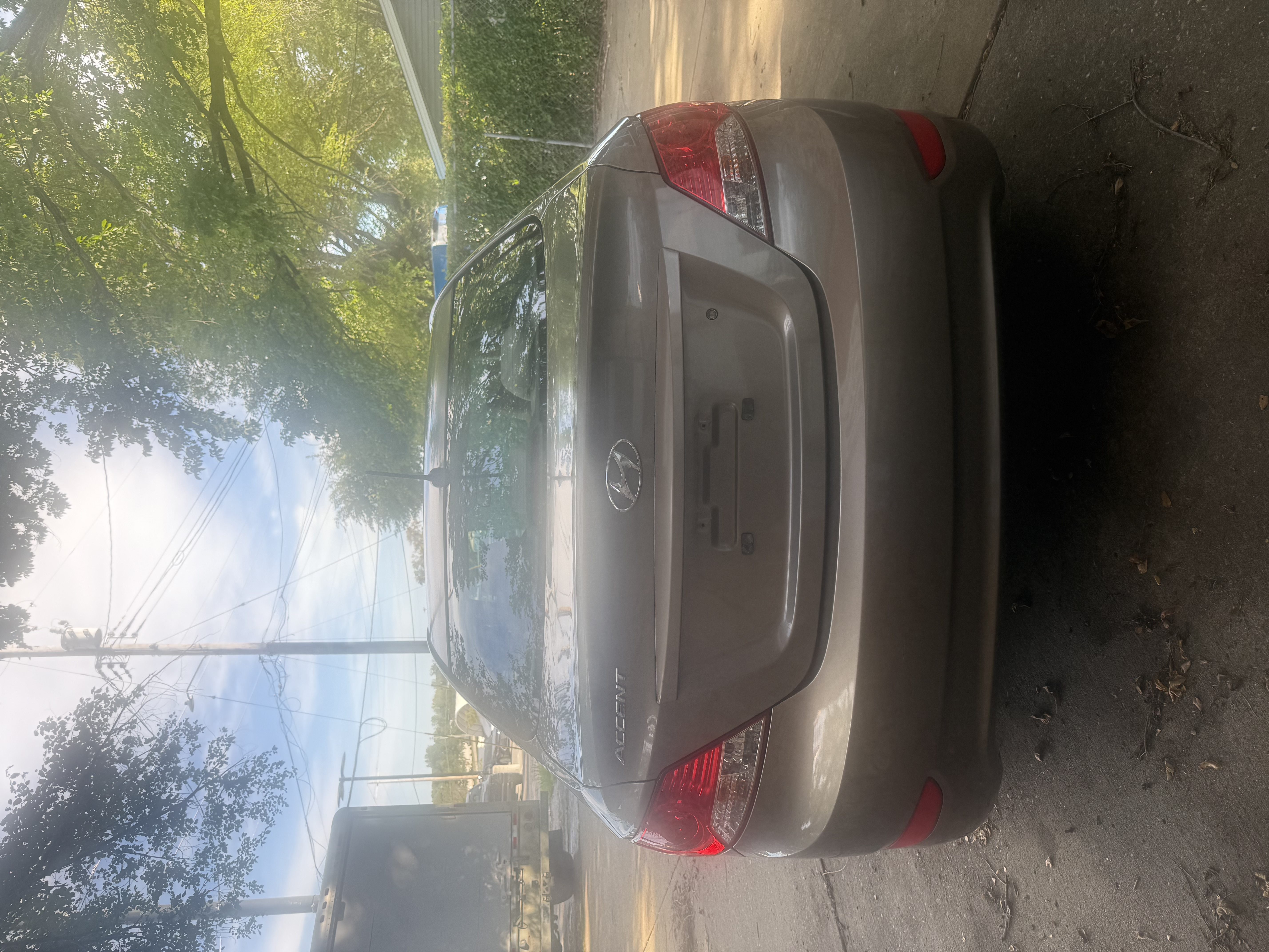 Used 2014 Hyundai Accent GLS FWD image 6