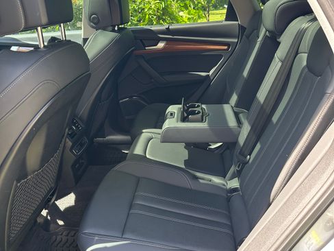 Used 2021 Audi Q5 e Prestige w/ Prestige Package AWD/4WD image 21