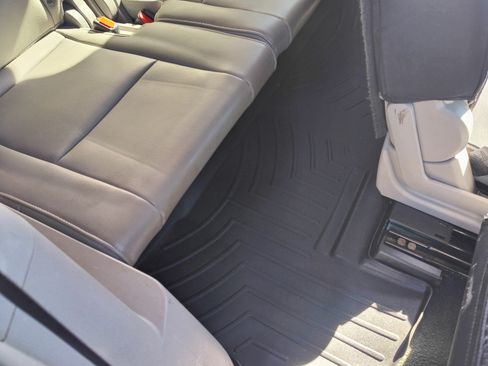 Used 2015 Honda Pilot Touring image 27