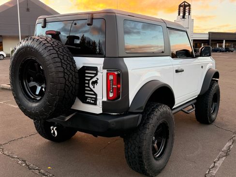 Used 2022 Ford Bronco Wildtrak image 9