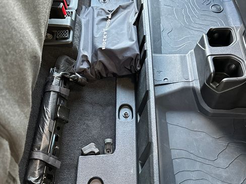 Used 2021 Jeep Gladiator Overland w/ Popular Equipment Package image 13