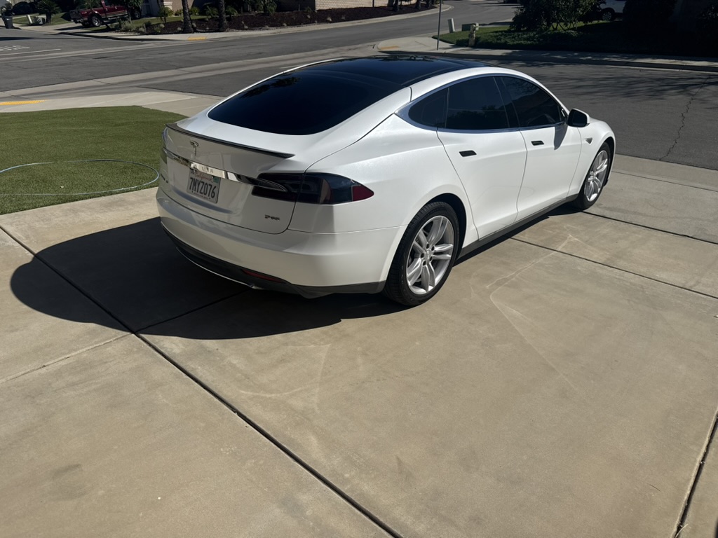 Used 2013 Tesla Model S Performance RWD image 5