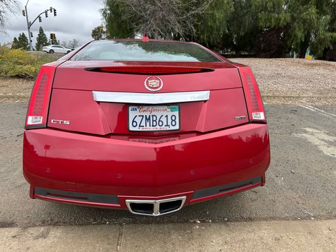 Used 2012 Cadillac CTS Premium image 2