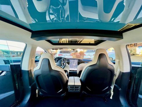 Used 2012 Tesla Model S Signature Performance image 17