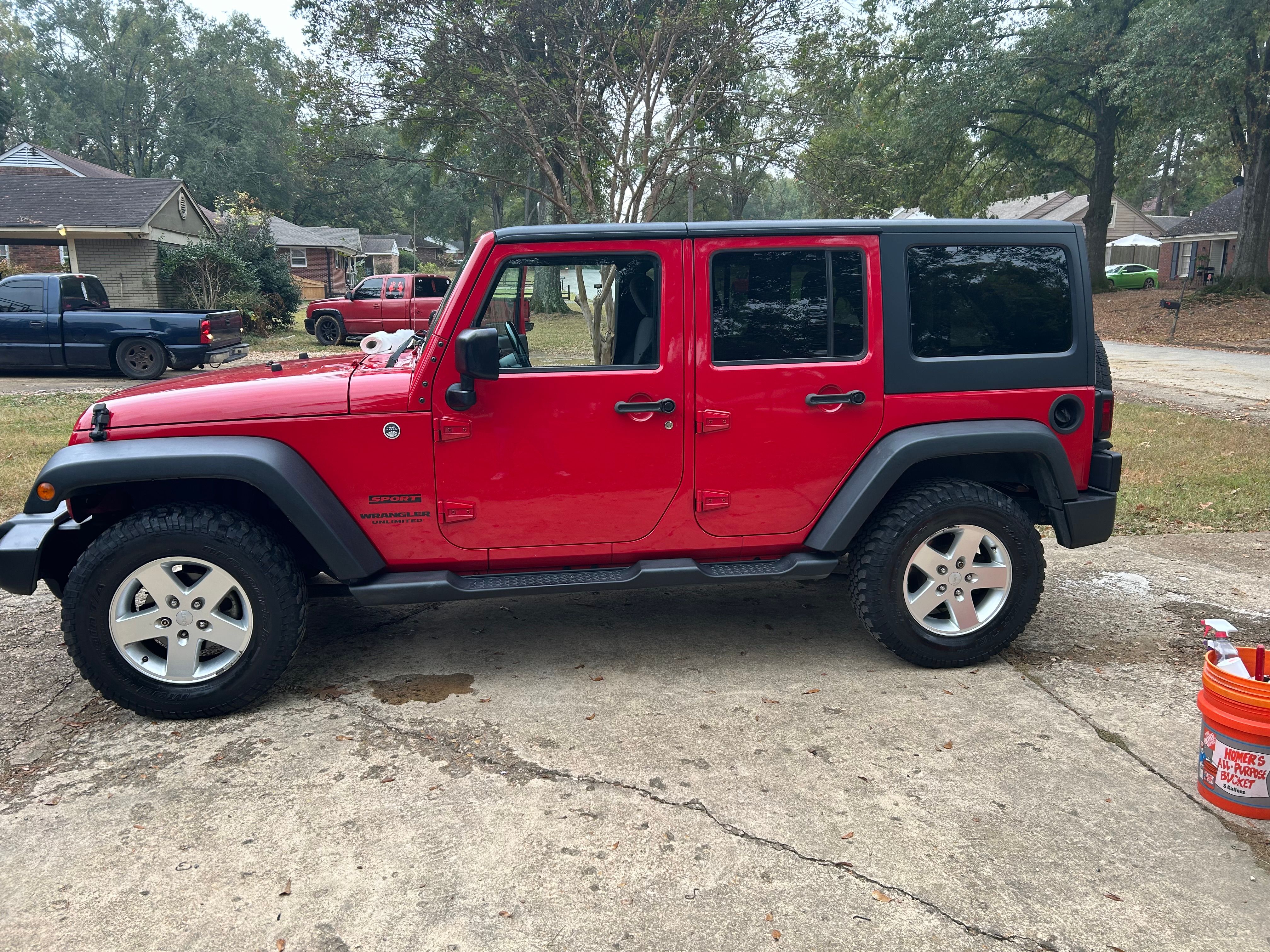 Used 2014 Jeep Wrangler Unlimited Sport w/ Quick Order Package 24S AWD/4WD image 4