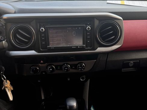 Used 2017 Toyota Tacoma SR5 image 8