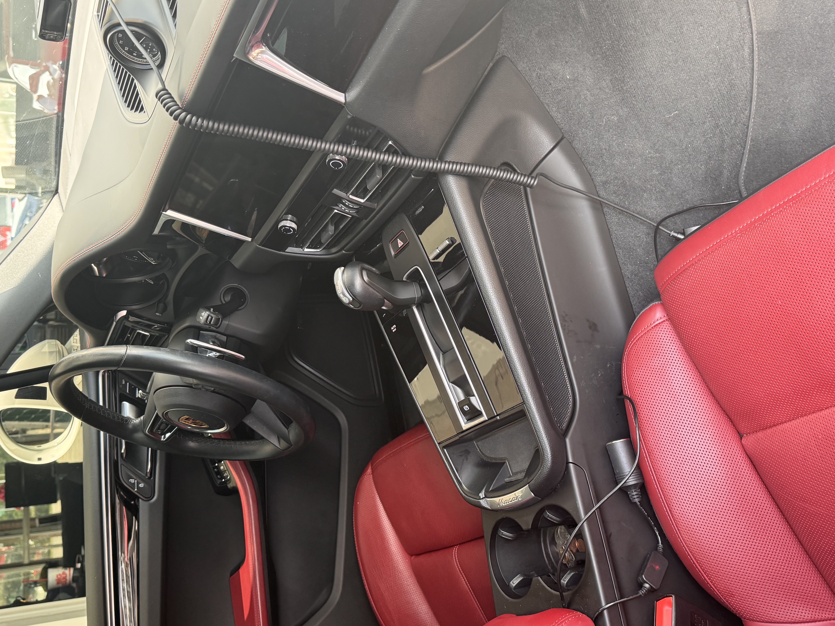 Used 2022 Porsche Macan AWD/4WD image 21