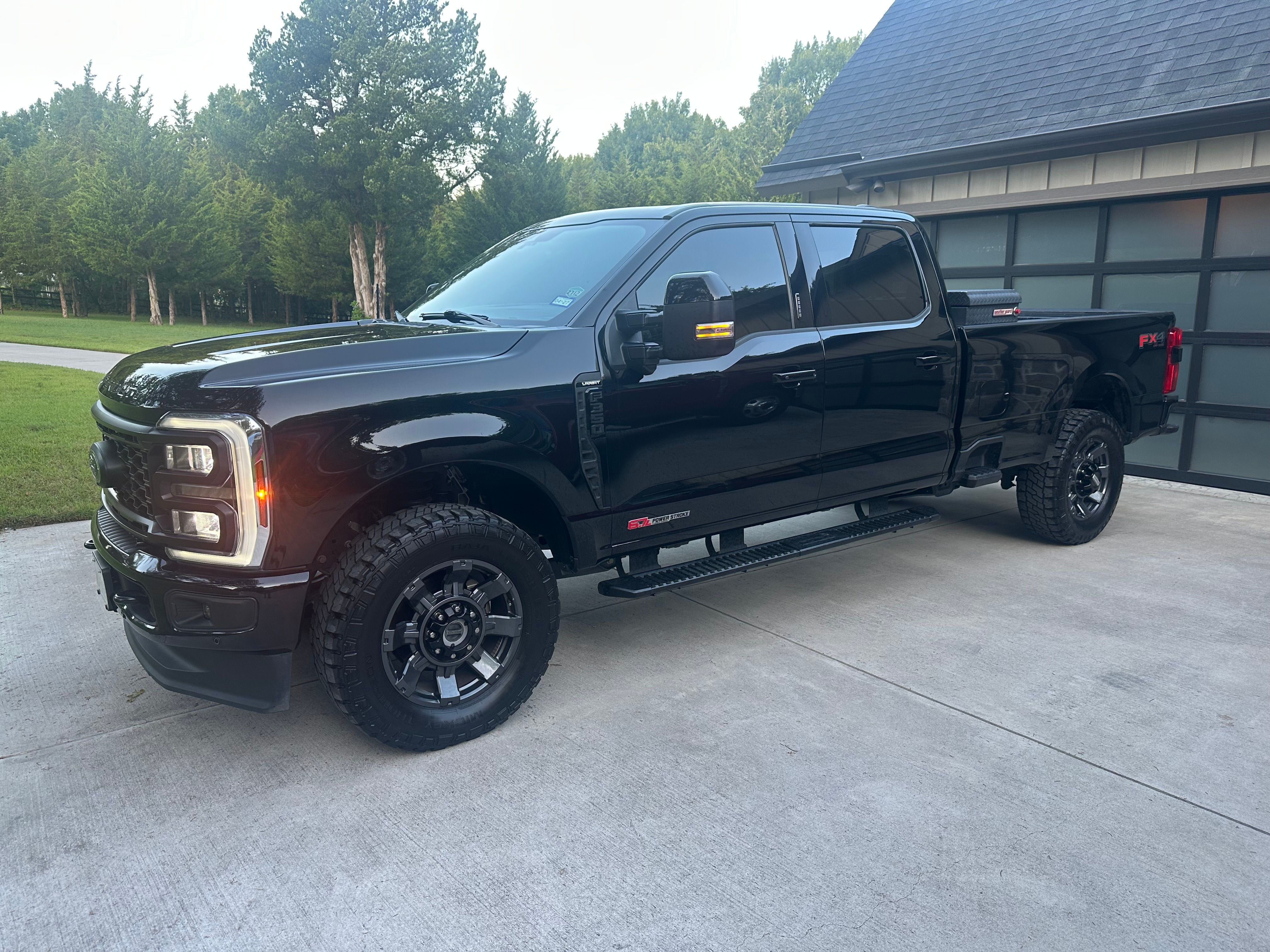 Used 2024 Ford F350 Lariat w/ Lariat Ultimate Package AWD/4WD image 1