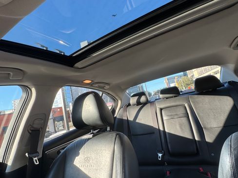 Used 2014 INFINITI Q50 Premium w/ Leather Seating Package image 6