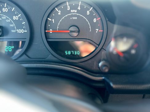 Used 2008 Jeep Wrangler X image 9