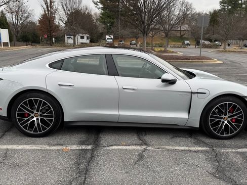 Used 2021 Porsche Taycan 4S image 5