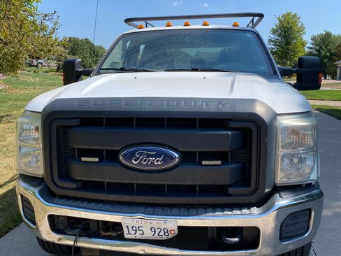 Used 2016 Ford F350 XL w/ Power Equipment Group image 2