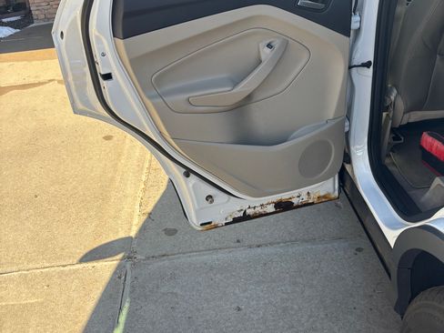 Used 2014 Ford Escape SE image 5