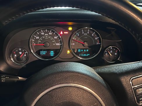 Used 2017 Jeep Wrangler Unlimited Sport w/ Quick Order Package 24S image 14