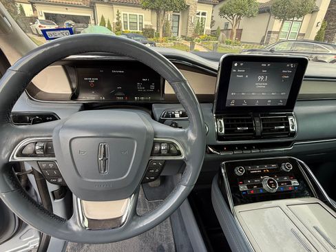 Used 2018 Lincoln Navigator L Black Label image 17