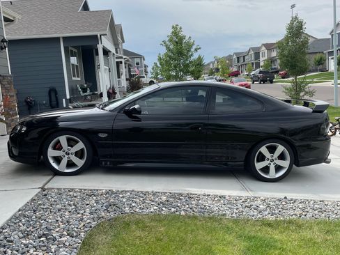 Used 2005 Pontiac GTO image 10