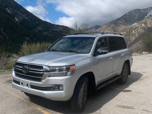 Used 2021 Toyota Land Cruiser Heritage Edition image 14