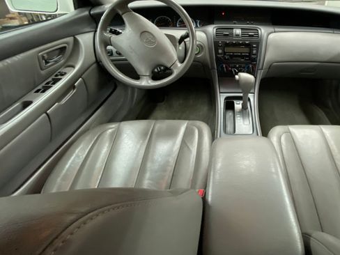Used 2000 Toyota Avalon XL image 13