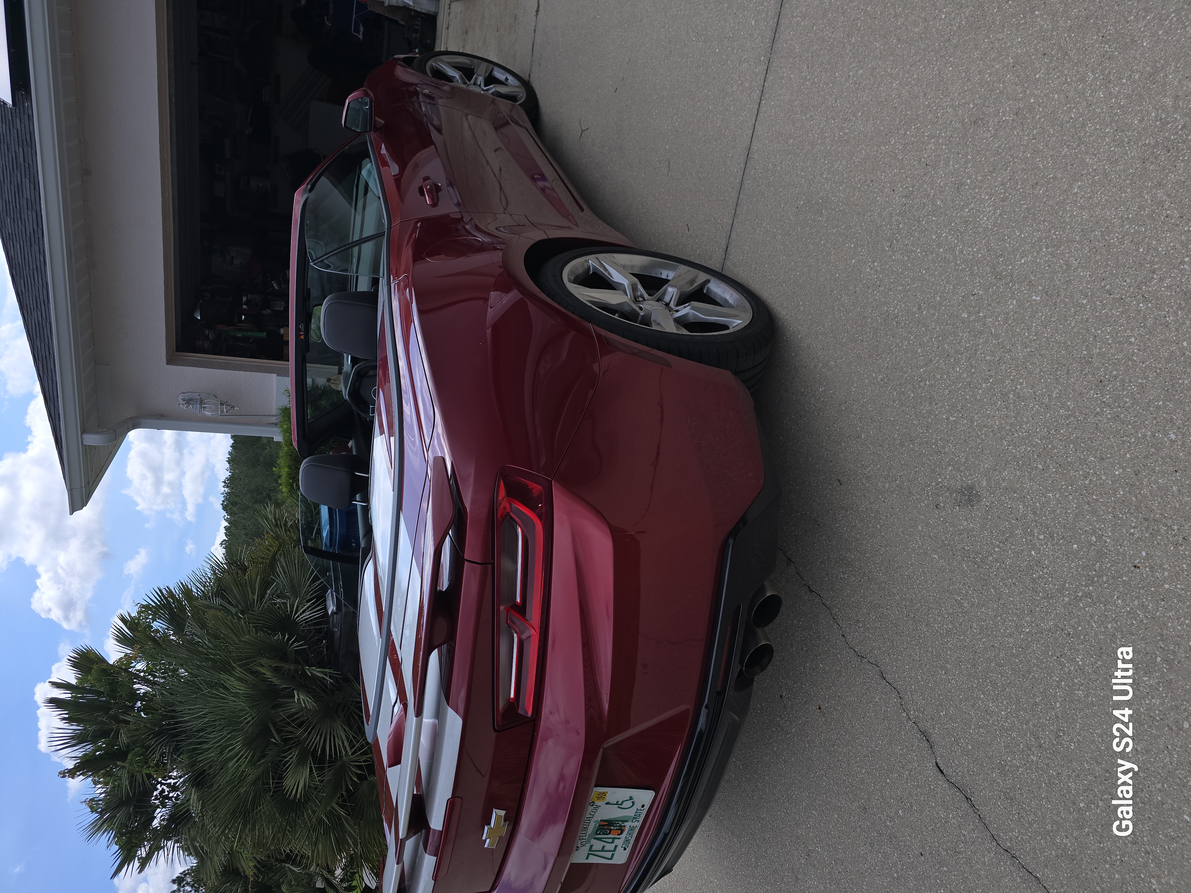 Used 2018 Chevrolet Camaro SS RWD image 4