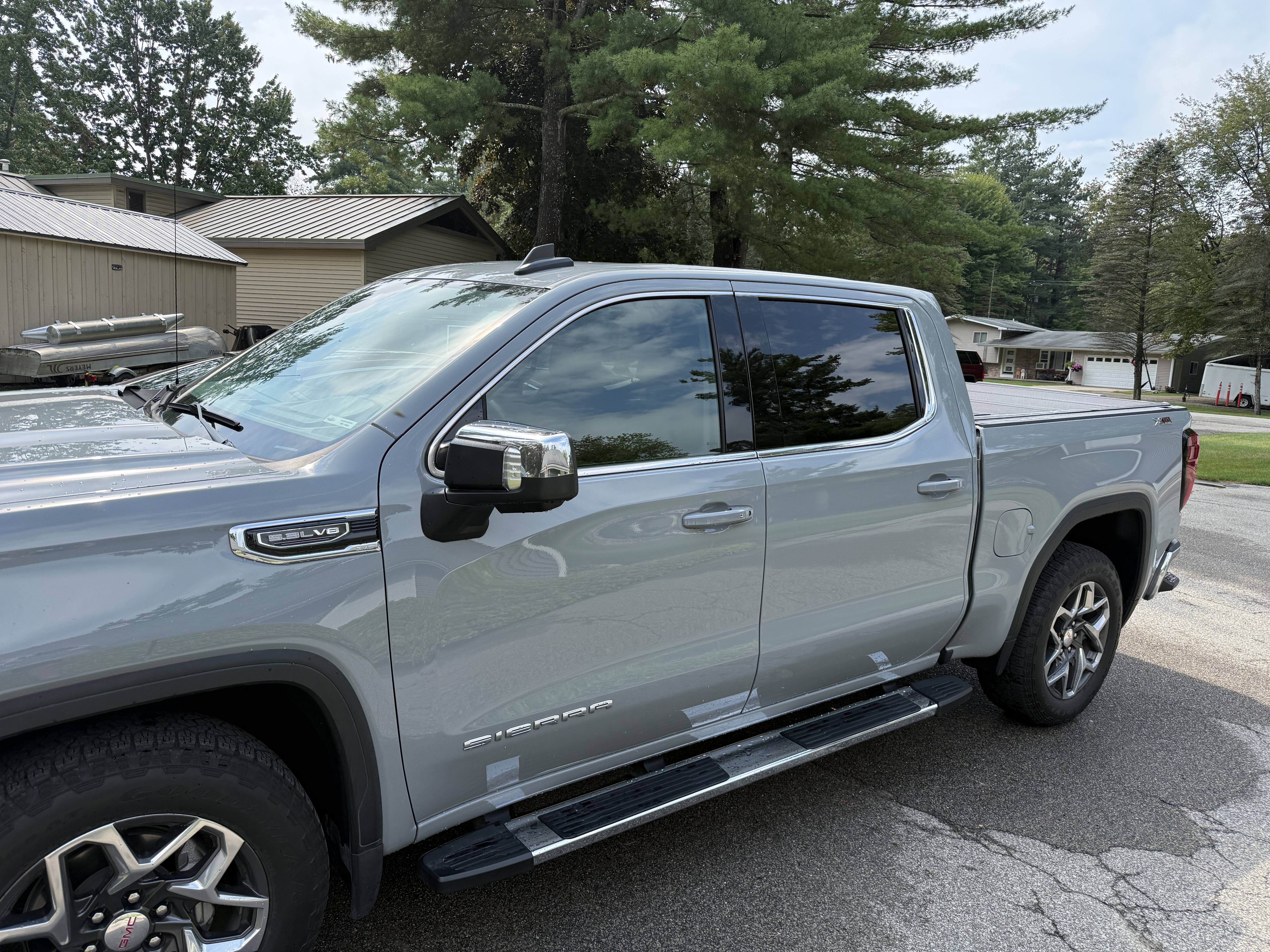 Used 2024 GMC Sierra 1500 SLE w/ Preferred Package AWD/4WD image 12