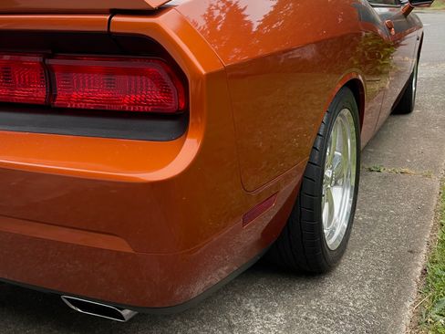 Used 2011 Dodge Challenger R/T image 13