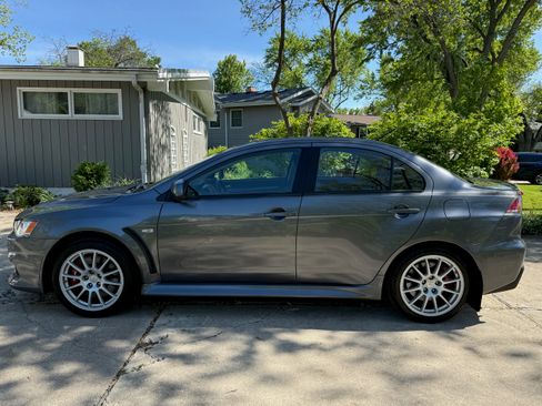 Used 2010 Mitsubishi Lancer Evolution SE image 9