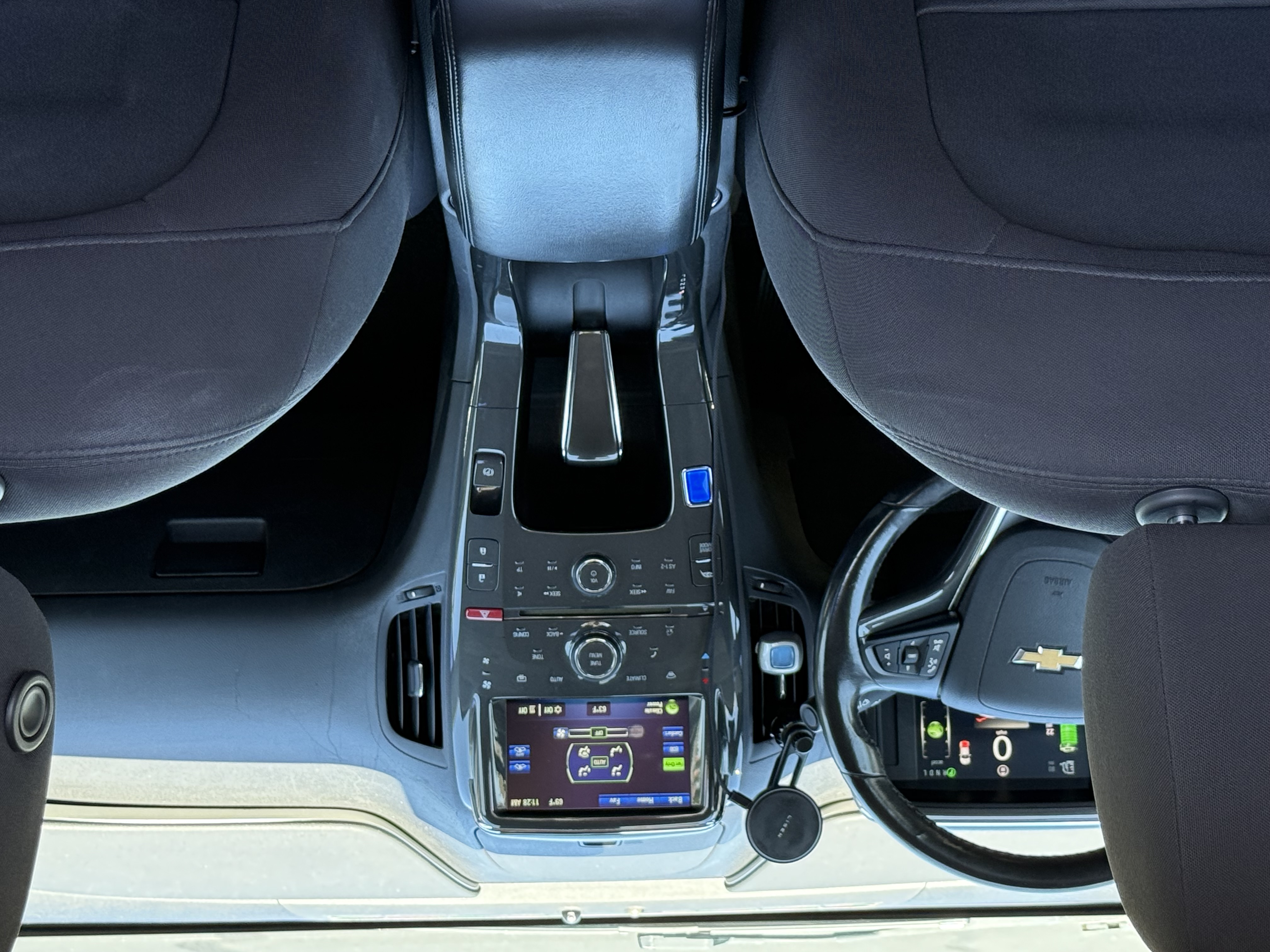 Used 2014 Chevrolet Volt FWD image 13