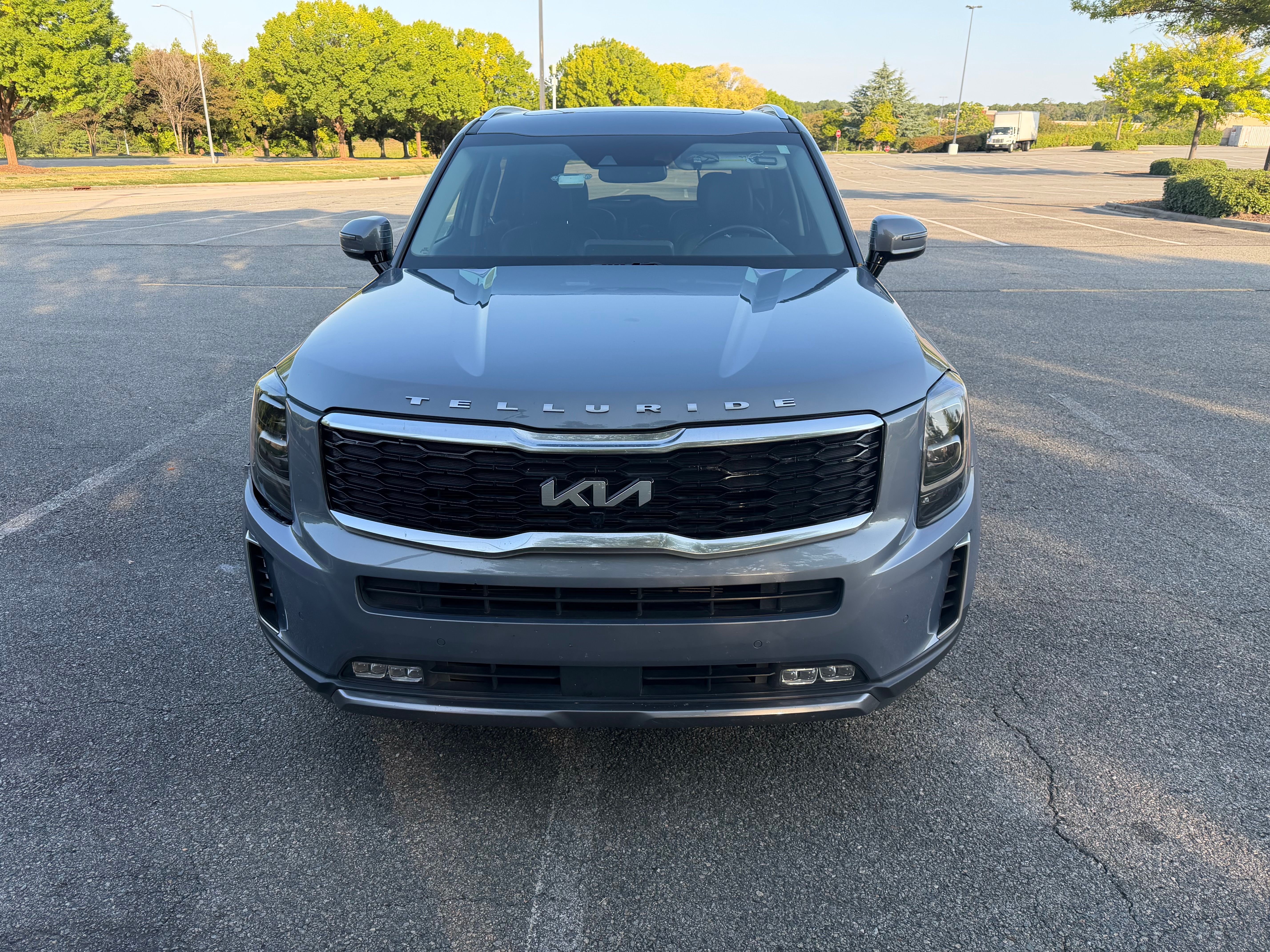 Used 2022 Kia Telluride SX w/ Towing Package FWD image 4