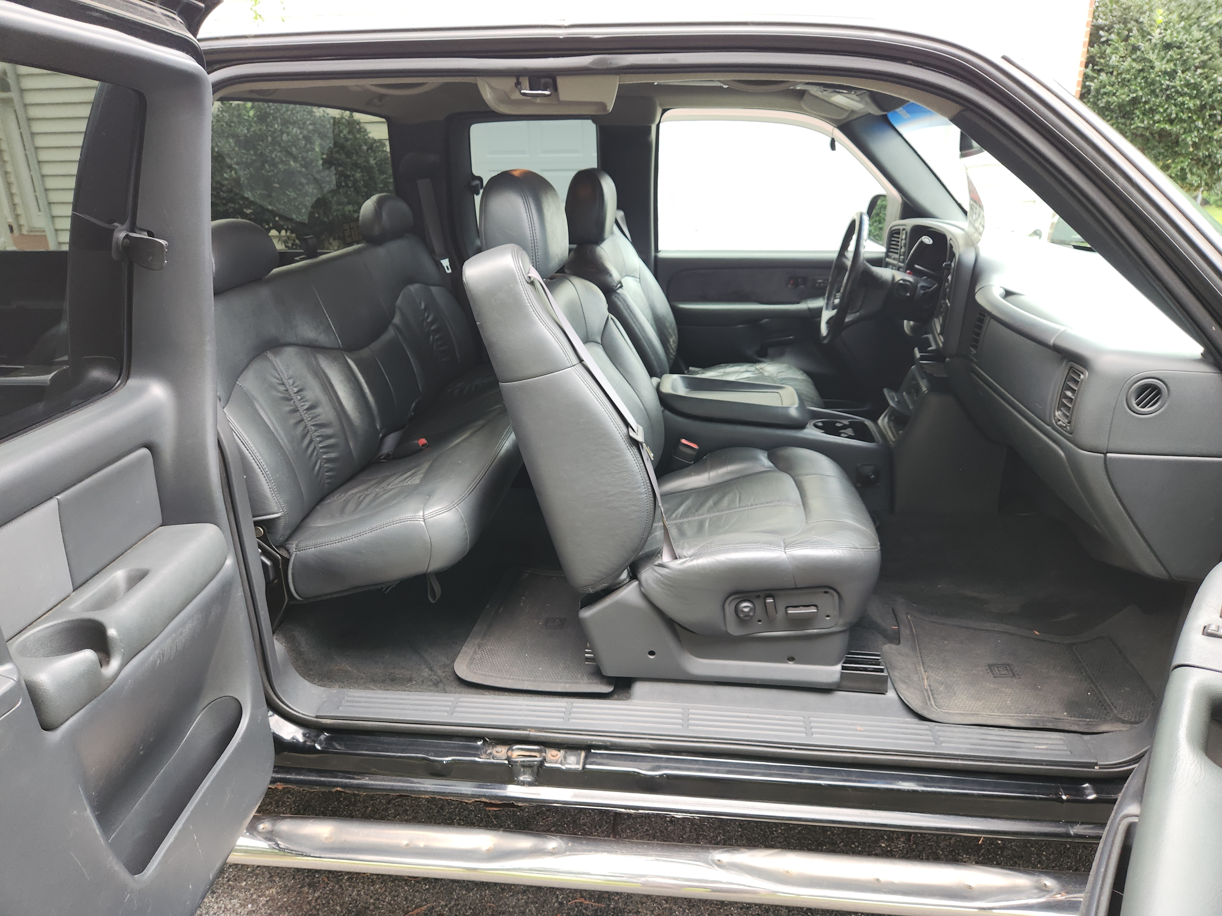 Used 2001 Chevrolet Silverado 2500 LT AWD/4WD image 9