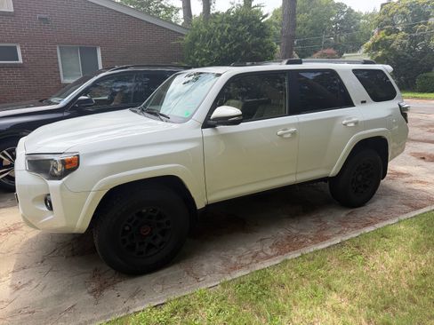 Used 2024 Toyota 4Runner SR5 Premium w/ TRD Black Wheel Package (TMS) AWD/4WD image 1
