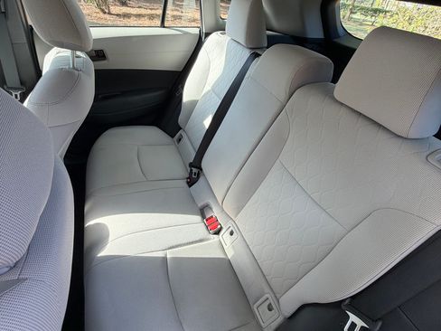 Used 2023 Toyota Corolla Cross L image 6