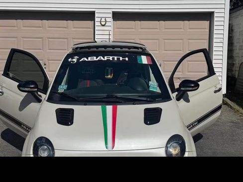 Used 2017 FIAT 500 Abarth w/ Popular Equipment Package FWD image 2