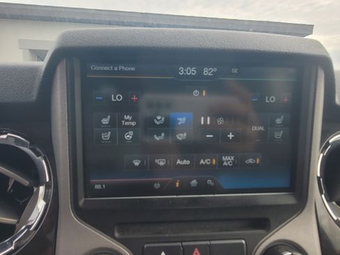 Used 2014 Ford F350 Platinum image 22