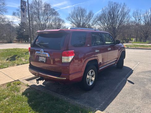 Used 2013 Toyota 4Runner SR5 image 5