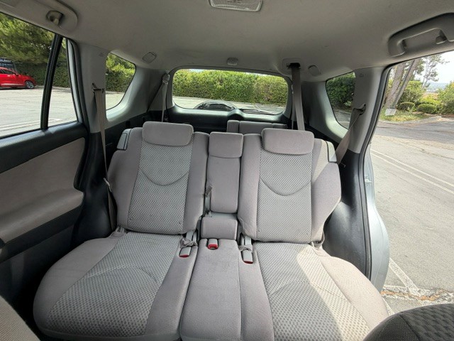 Used 2008 Toyota RAV4 2WD w/ 3rd Row image 4