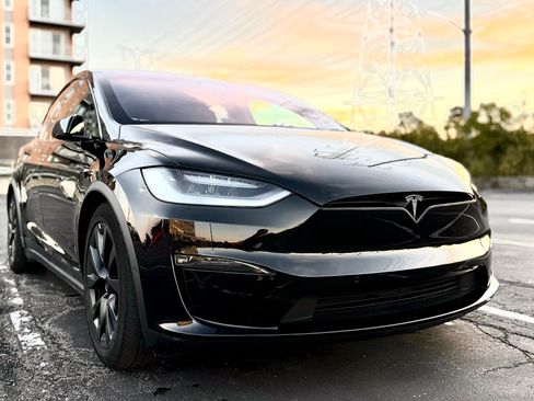 Used 2023 Tesla Model X image 13