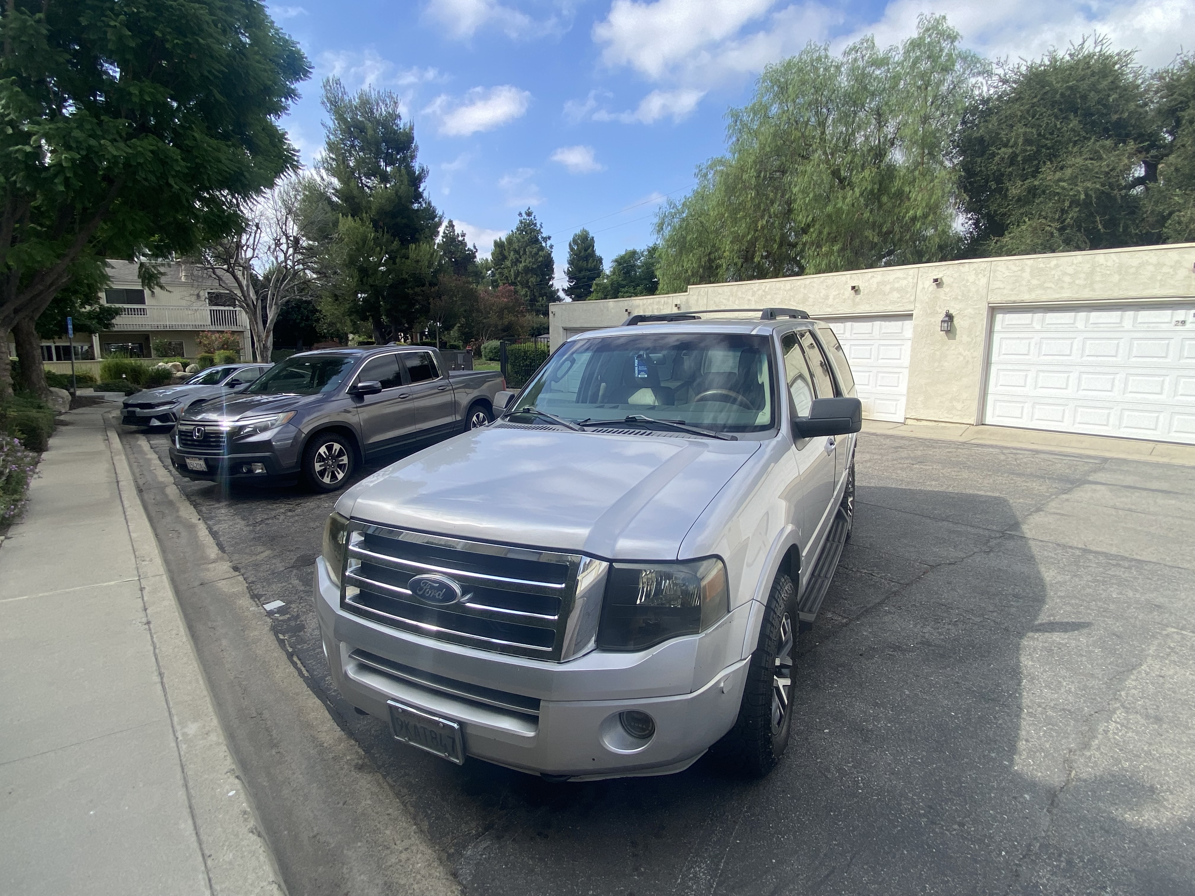 Used 2010 Ford Expedition XLT AWD/4WD image 8