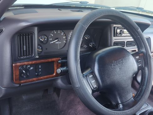 Used 1996 Jeep Grand Cherokee Laredo image 12