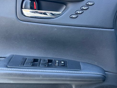 Used 2013 Lexus ES 350 w/ Luxury Pkg image 11