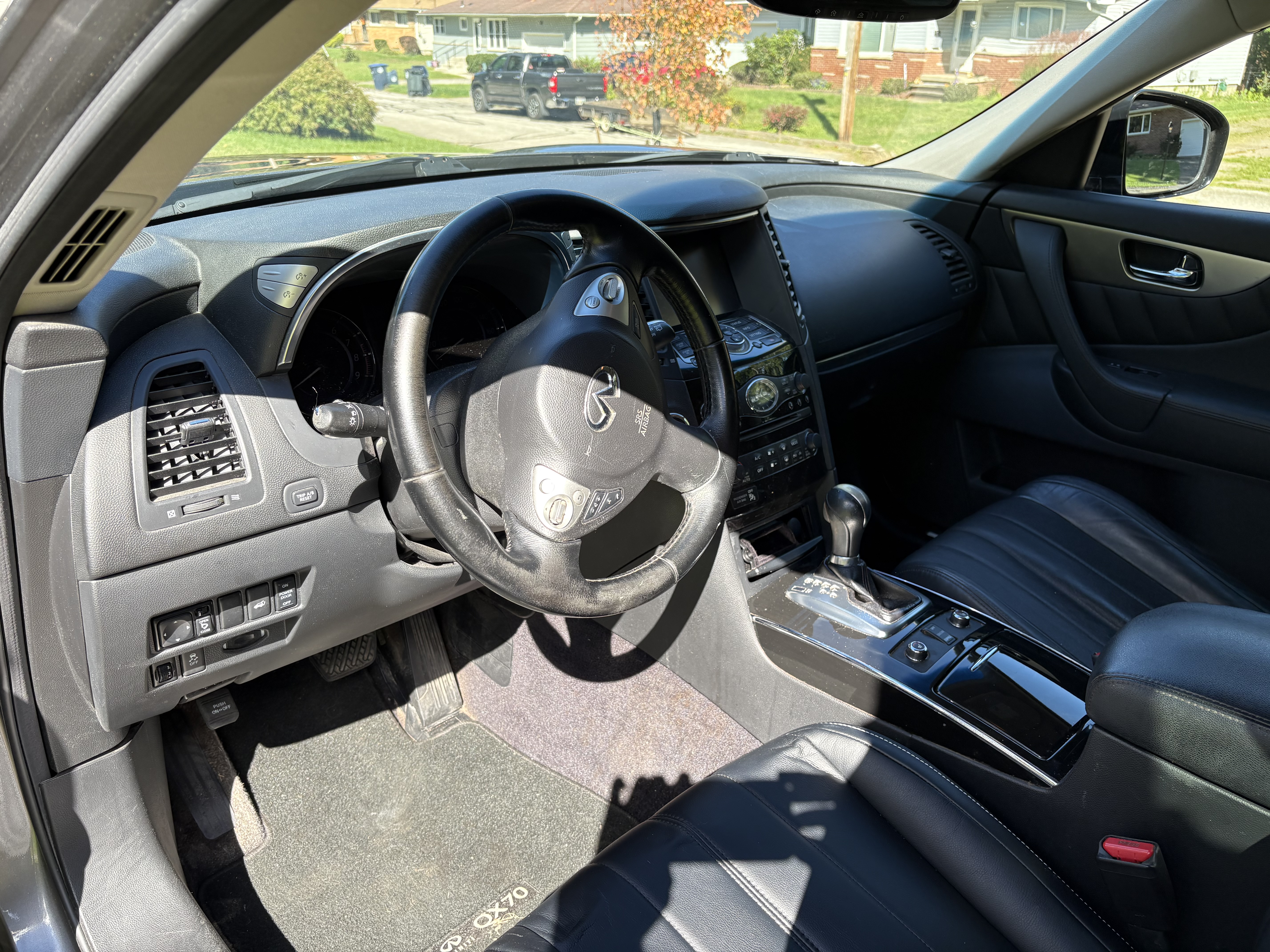 Used 2015 INFINITI QX70 AWD w/ Premium Package image 9