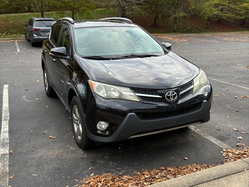 Used 2015 Toyota RAV4 XLE image 2