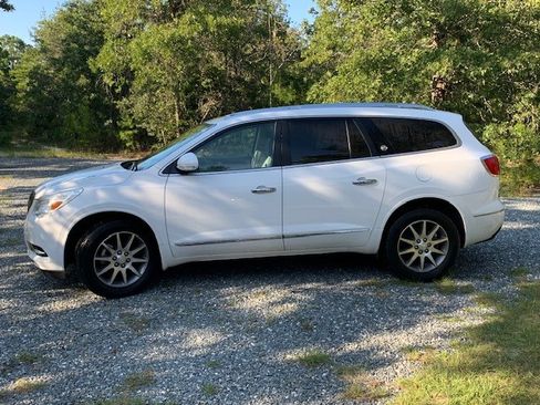 Used 2017 Buick Enclave Leather image 5