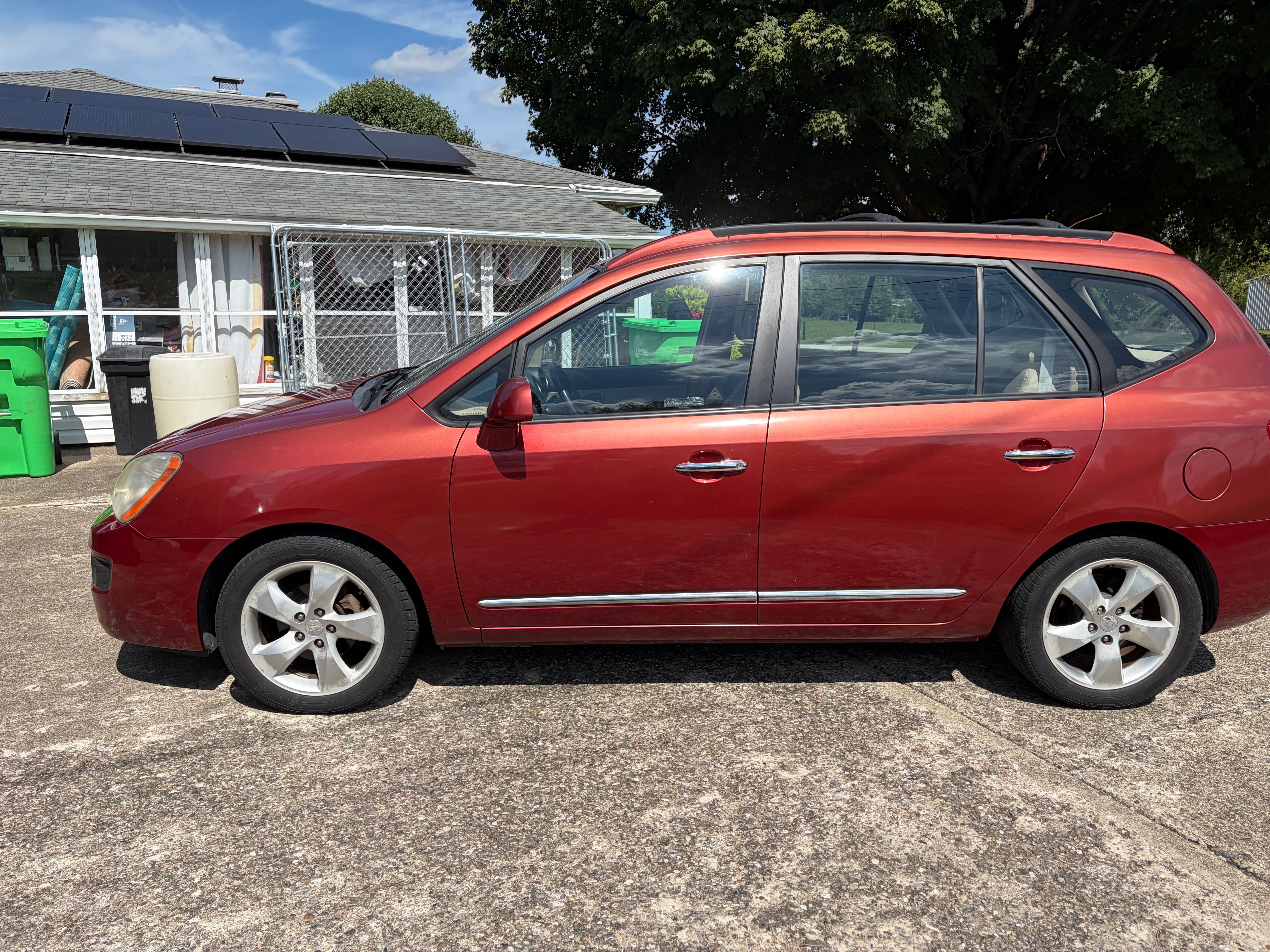 Used 2007 Kia Rondo EX w/ Premium Pkg FWD image 15