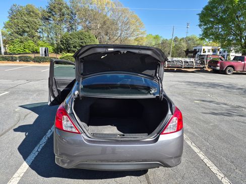 Used 2019 Nissan Versa S Plus image 20