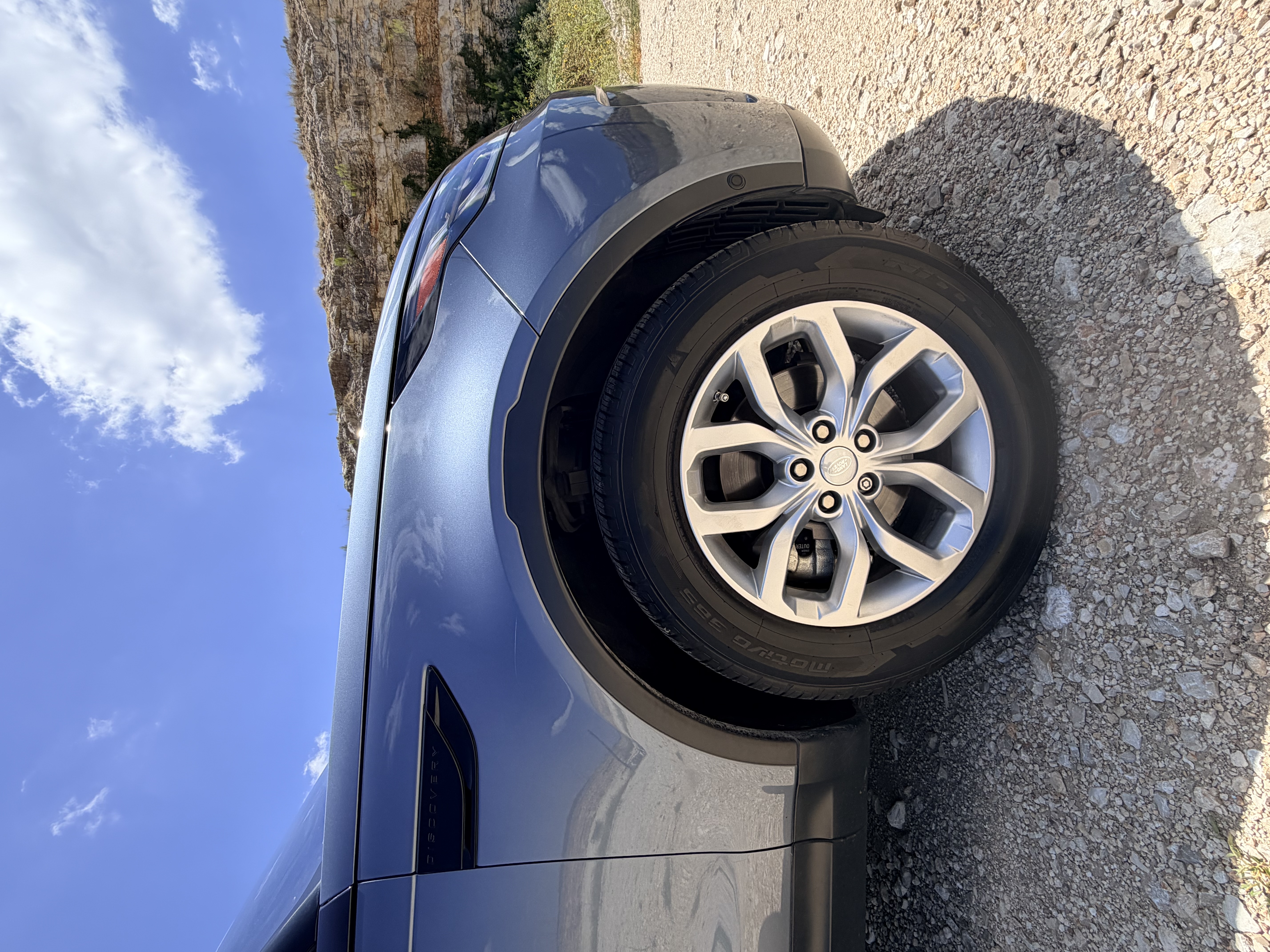 Used 2019 Land Rover Discovery SE AWD/4WD image 5