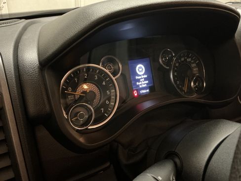 Used 2019 RAM 1500 Tradesman image 14