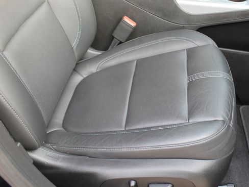 Used 2020 Chevrolet Blazer LT FWD image 8