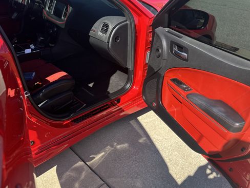 Used 2016 Dodge Charger R/T Scat Pack w/ Technology Group image 25