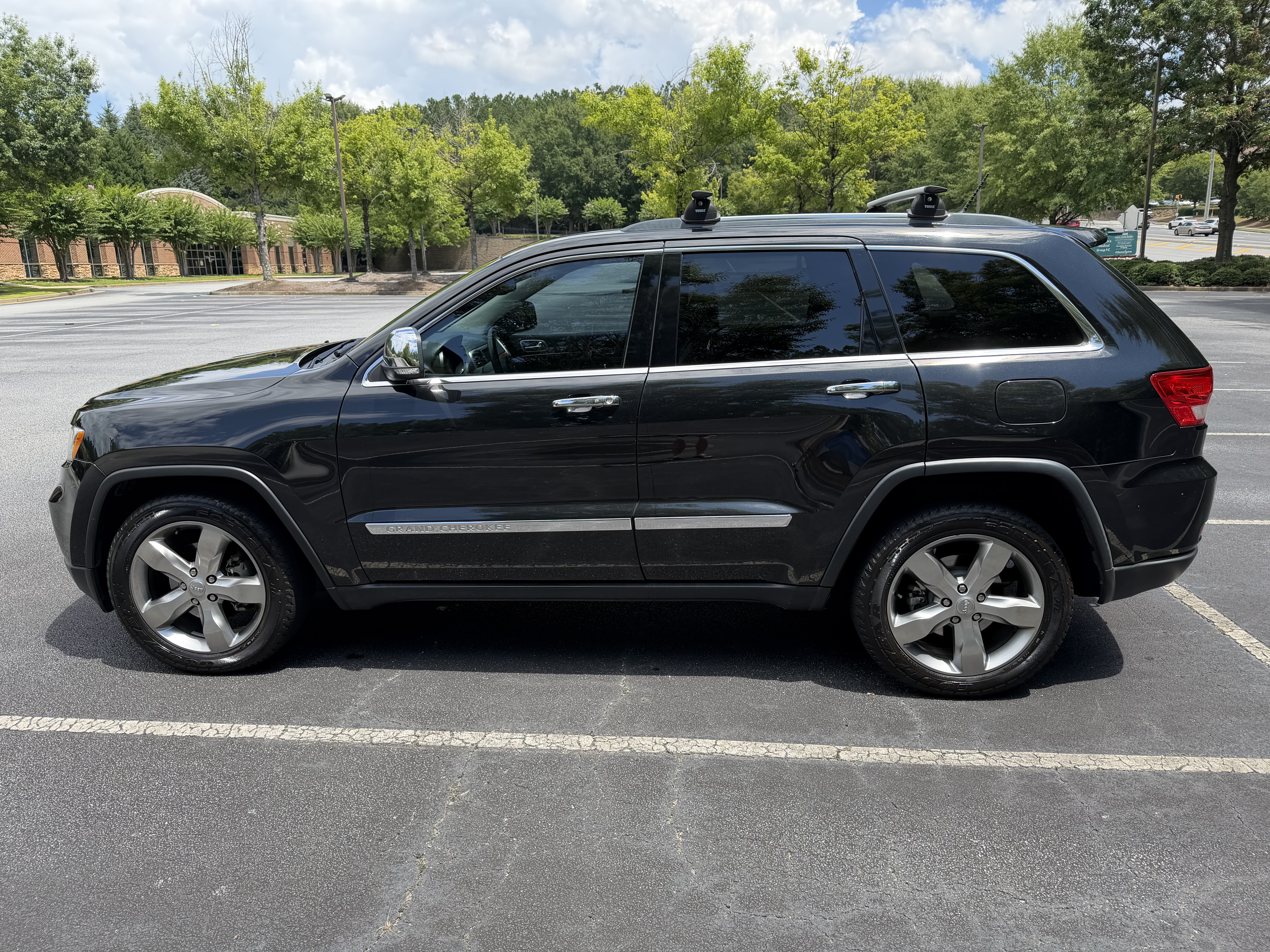Used 2013 Jeep Grand Cherokee Limited w/ Trailer Tow Group IV RWD image 1